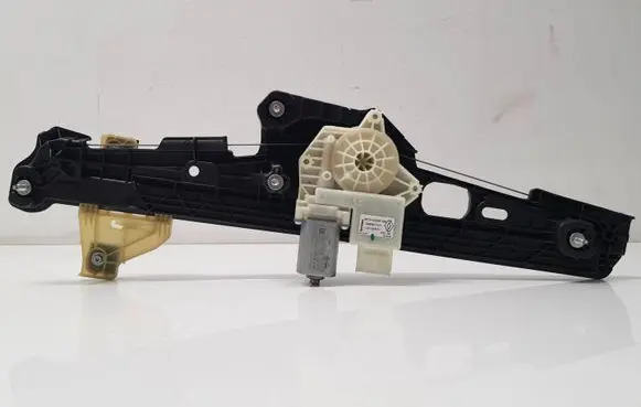Renault Captur II Front door window regulator with motor 807215326R C98413200