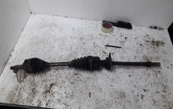 Ford Mondeo MK I Front driveshaft