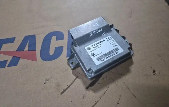 Volkswagen PASSAT B6 Hand brake control module 3C0907801B 15658301B GN00657671W