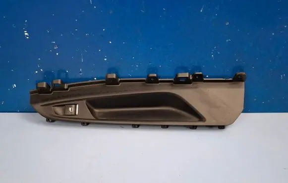 BMW X5 F15 Front door window switch trim 7292310 9208107