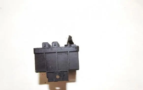 Fiat Marea Glow plug pre-heat relay 0281003010