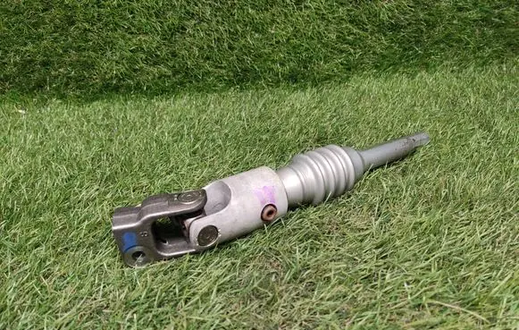 Mercedes-Benz ML W164 Steering column universal joint 6828B