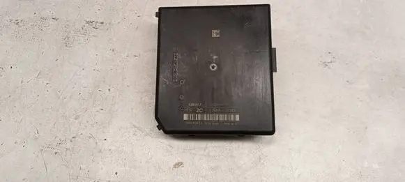 Renault Master III Fuse module 284B66852R 519543F08 1031251098