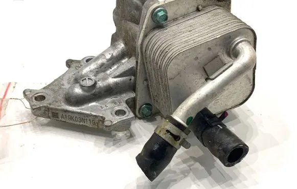 Mazda 3 Oil filter mounting bracket 