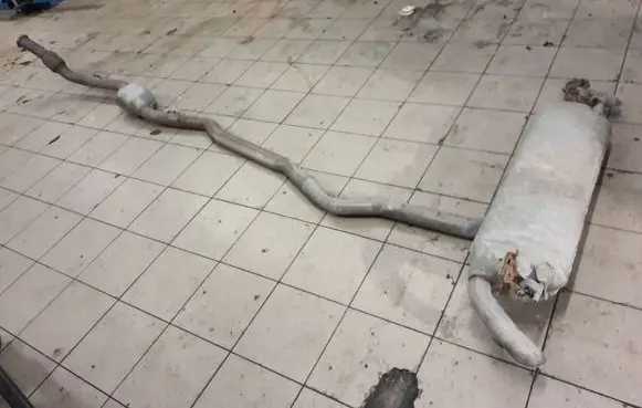Mercedes-Benz GLS X167 Muffler/silencer A1674903103