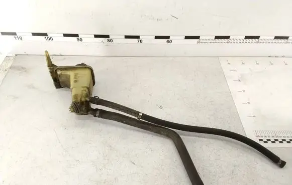 Volkswagen PASSAT B5 Power steering fluid tank/reservoir 8D0422373C