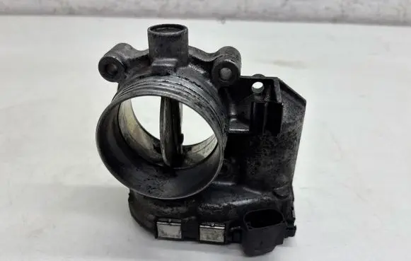 Volvo XC90 Throttle valve 8692720