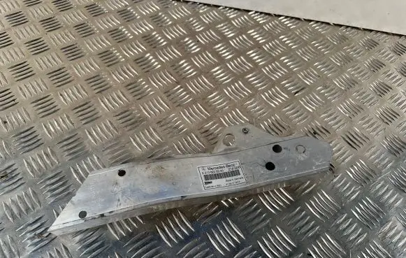 Mercedes-Benz E W213 Radiator support slam panel bracket A2136206300