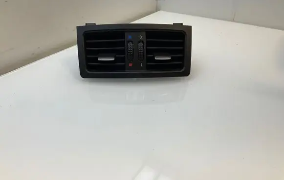 BMW 5 E60 E61 Rear air vent grill 7129556 6932023 6932024