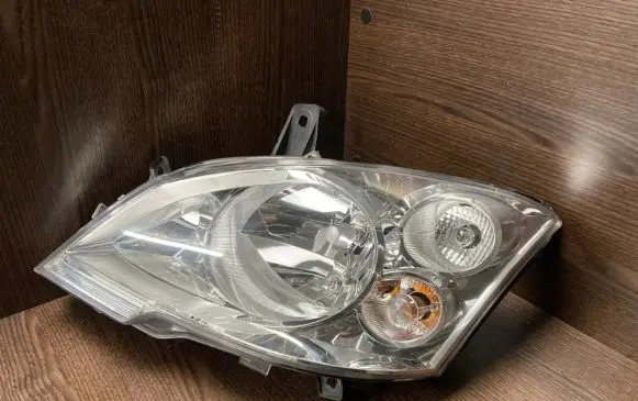 Mercedes-Benz Vito Viano W639 Headlight/headlamp A6398201861 1EG00962701
