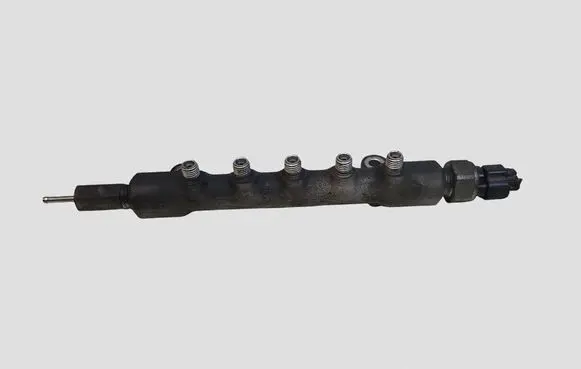 Toyota Avensis T250 Fuel main line pipe