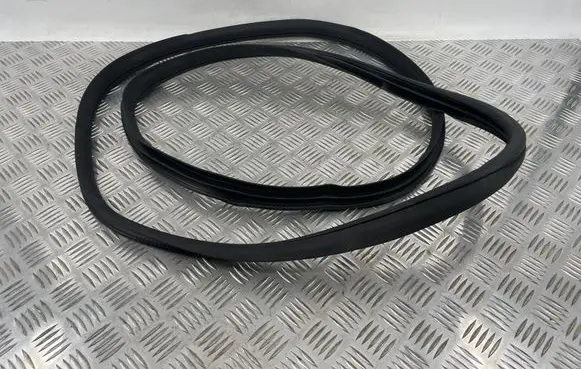 Mercedes-Benz E W212 Front door rubber seal A2126970051