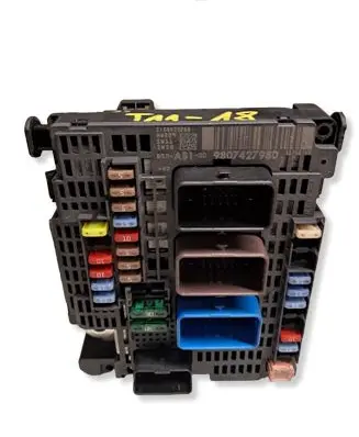 Citroen C4 II Fuse box set 9807427980