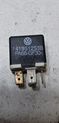Audi 100 S4 C4 Other relay 141951253B