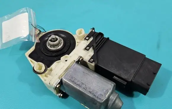 Seat Leon (1M) Front door window regulator with motor 1J1959802D IMPRK1554126
