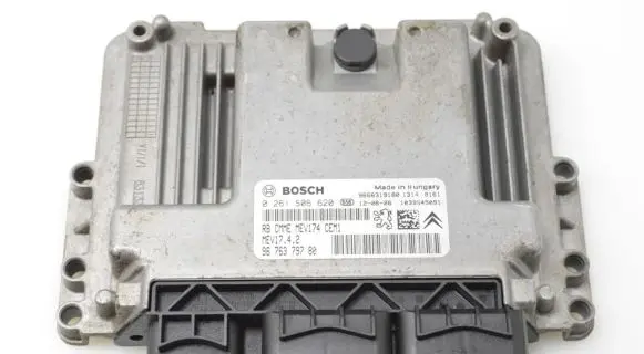 Citroen C4 II Engine control unit/module 9676379780