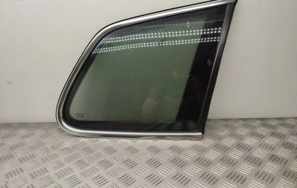 Volkswagen Touareg II Rear side window 7P6845298 43R00049