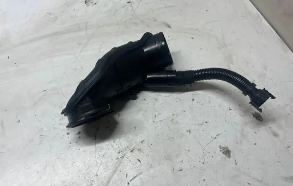 BMW X1 E84 Air intake duct part 7807493