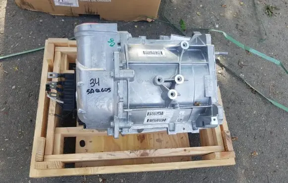 Renault Zoe Electric car motor MAQ605