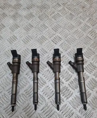 Toyota Corolla E120 E130 Fuel injectors set 2367033040 044511022