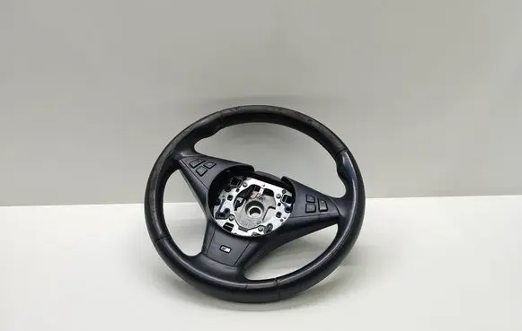 BMW 5 E60 E61 Steering wheel 11008818 520356