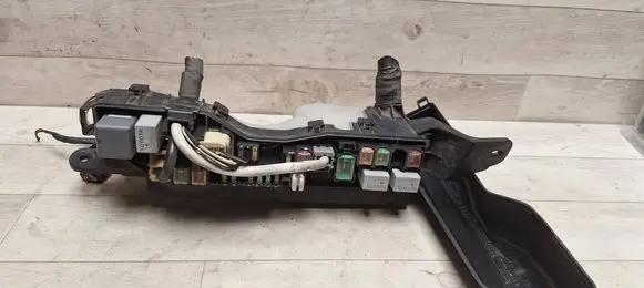 Toyota Avensis T250 Fuse box set