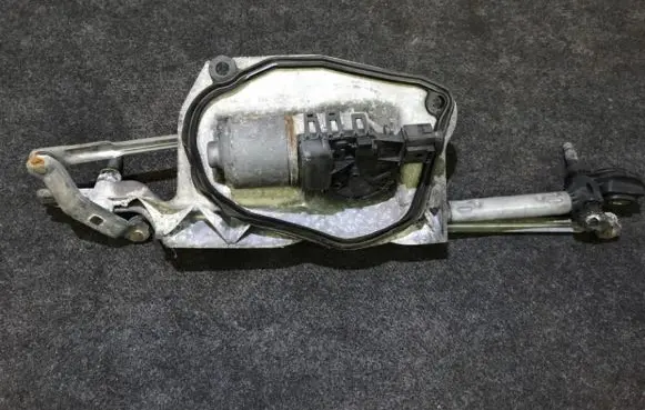 Opel Astra H Front wiper linkage and motor 3397020633 13111212rhd