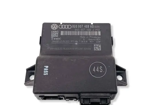Audi Q3 8U Gateway control module 8U0907468AS