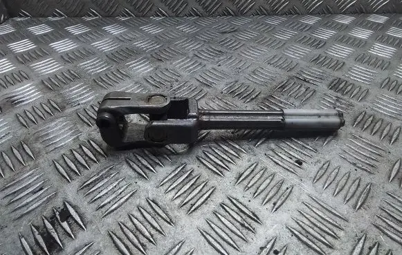 Volkswagen PASSAT B6 Steering column universal joint
