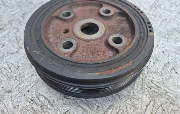 Volvo XC90 Crankshaft pulley 30731865