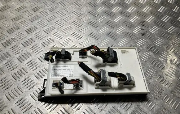 Mercedes-Benz CLA C117 X117 W117 SAM control unit A1569003302