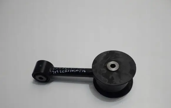Suzuki SX4 S-Cross Gearbox mounting bracket