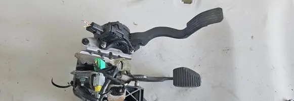 Peugeot 308 Pedal assembly 50262212D 50262225D 9681530380