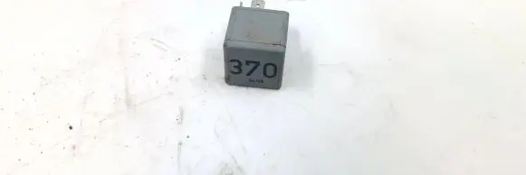 Audi A6 S6 C5 4B Other relay 8D0951253