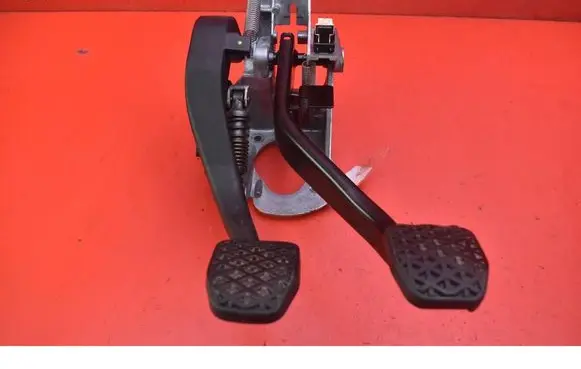 BMW 7 F01 F02 F03 F04 Accelerator throttle pedal 686064301
