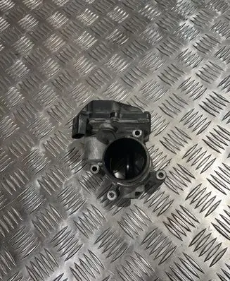 Volkswagen PASSAT B7 Throttle valve 03L128063R A2C31762900