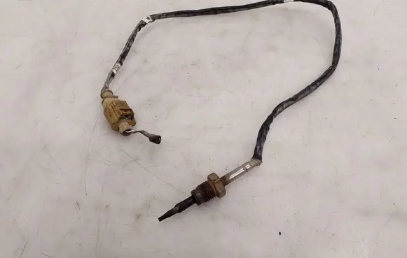 Volkswagen Amarok Exhaust gas temperature sensor 059906088DG
