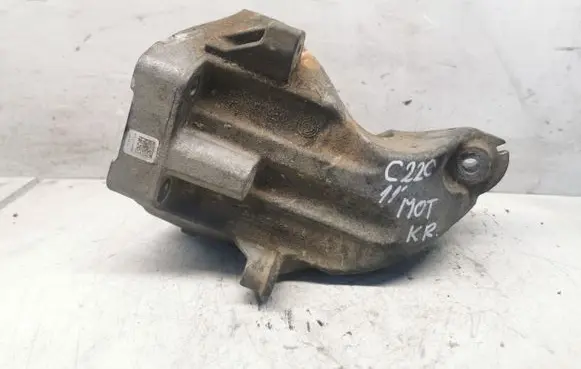 Mercedes-Benz C W204 Engine mounting bracket A6512230004