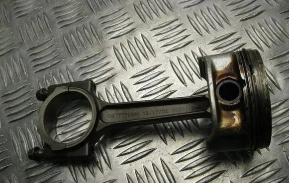 Mini One - Cooper R50 - 53 Piston with connecting rod 04777716AA BV829