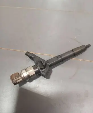 Fuel injector