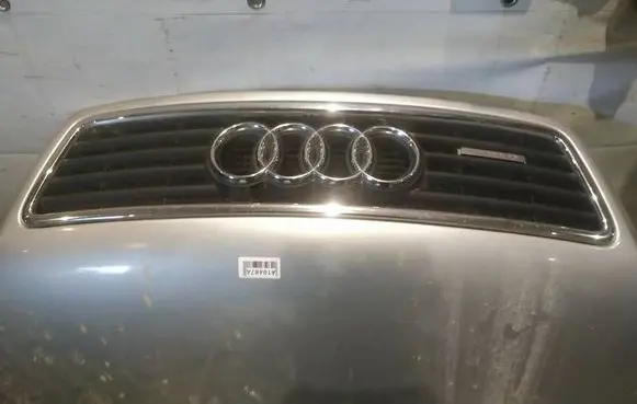 Audi A6 S6 C5 4B Front grill 