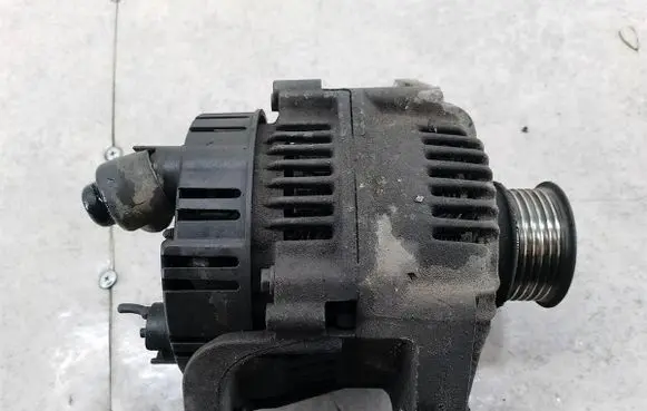 Renault Master II Generator/alternator 7700300407