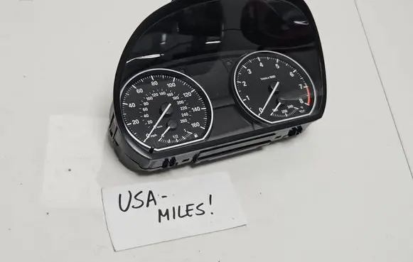 BMW 1 E82 E88 Speedometer (instrument cluster) 9220948 102497698 370017769