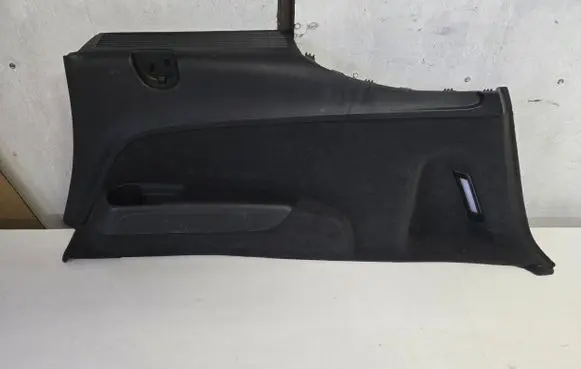Audi Q7 4M Trunk/boot side trim panel 4M0863880