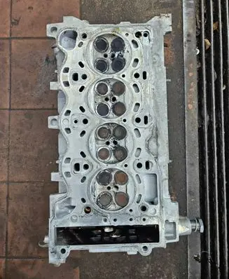 BMW 1 E81 E87 Engine head 755916807