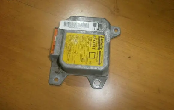 Renault Megane I Airbag control unit/module 550347500 7700414090e