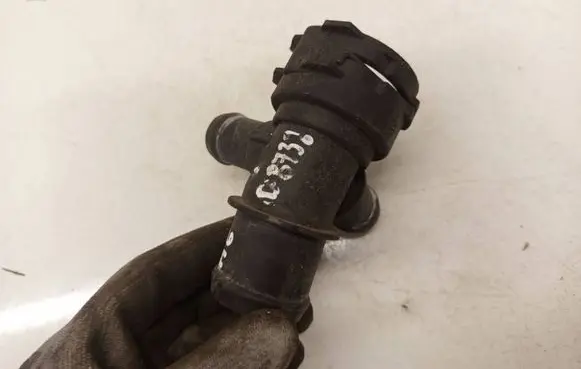 Audi A6 S6 C6 4F Engine coolant pipe/hose 4F0122293A