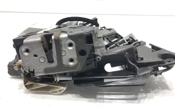 Ford Fiesta Front door lock 8A6A-A21812-B