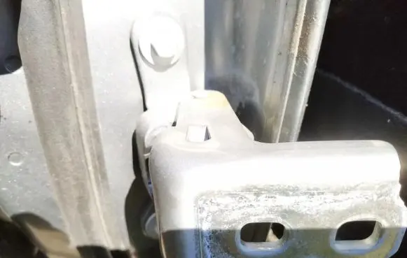 Opel Insignia A Rear door lower hinge