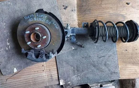 Ford Focus Front wheel hub spindle knuckle